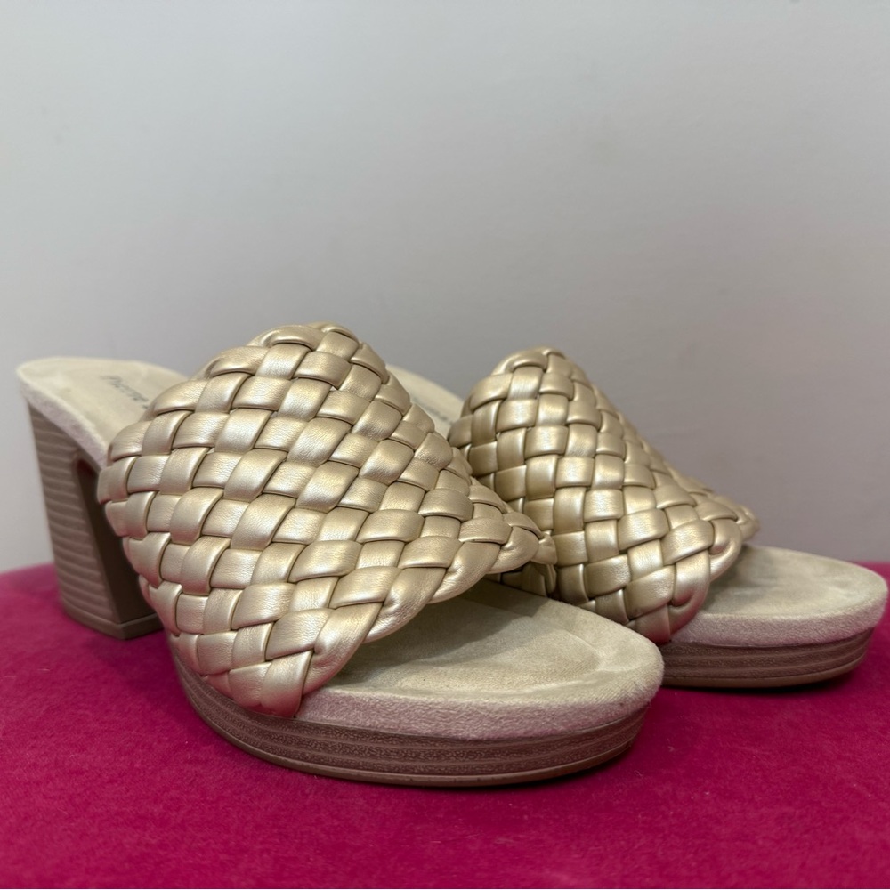 Pierre Dumas Gold Sandal with heel